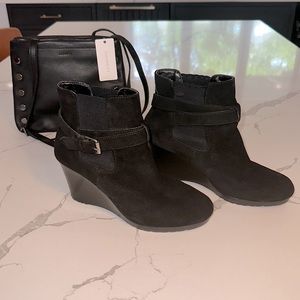 Ralph Lauren 90’s wedges are back, or maybe they never left. Suede boot.